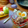 raňajkový šalát, raňajky, vajíčka, tuniak, paradajky, cibuľa, fit recept, fitness recept, chudnutia, chudnúť